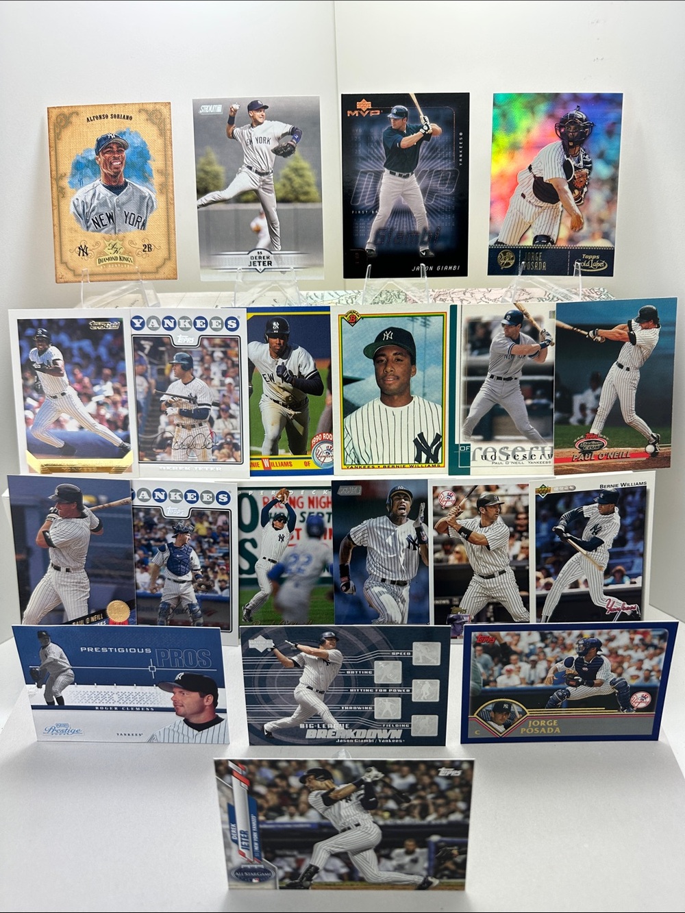 Derek Jeter Yankees lot of 20 +2 Bernie Williams Rookies/Posada/Giambi/Clemens